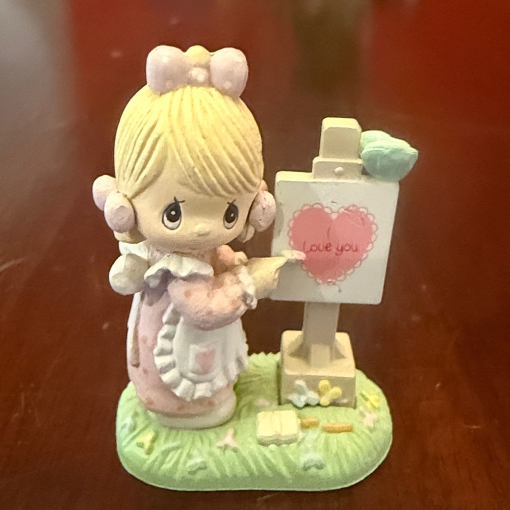 Precious Moments Miniature Figurine